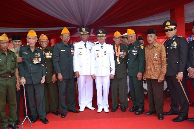 Bupati Suyatno Pimpin Upacara HUT Ri ke-70